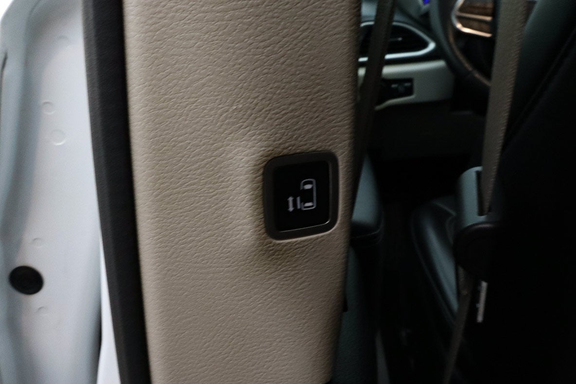 2023 Chrysler Pacifica Touring L FWD