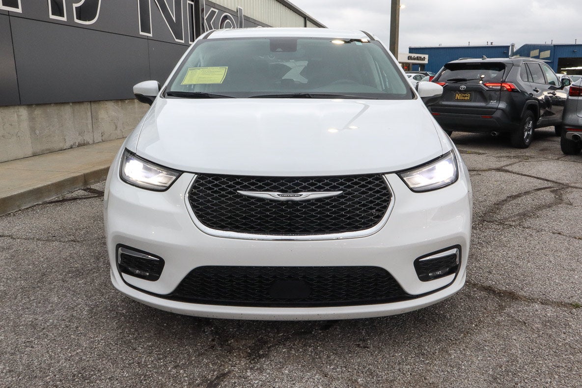 2023 Chrysler Pacifica Touring L FWD