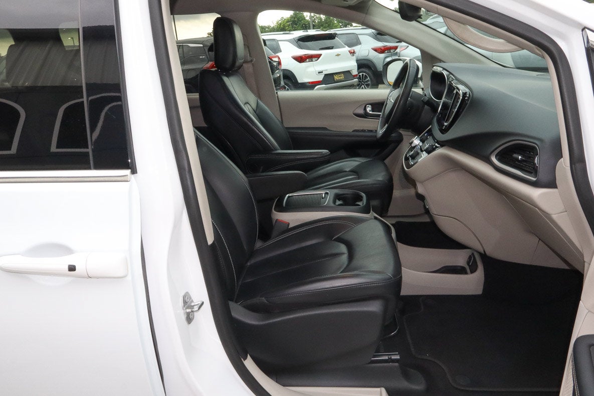2023 Chrysler Pacifica Touring L FWD