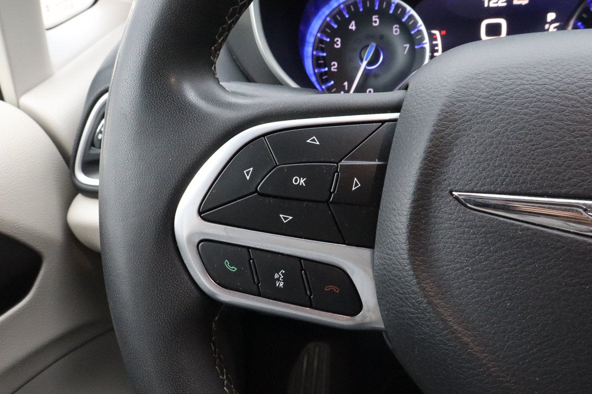 2023 Chrysler Pacifica Touring L FWD