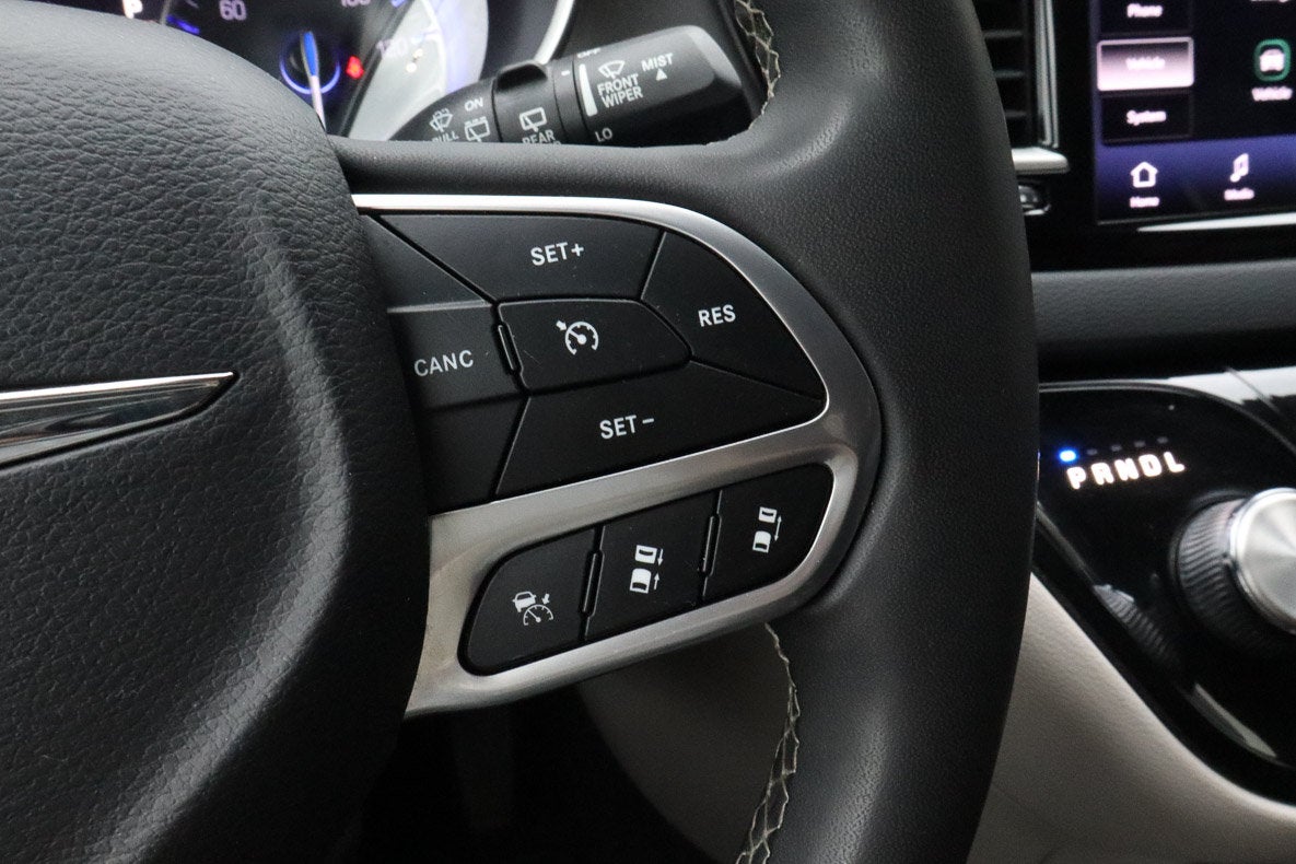 2023 Chrysler Pacifica Touring L FWD