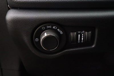 2027 Chrysler Pacifica Select FWD