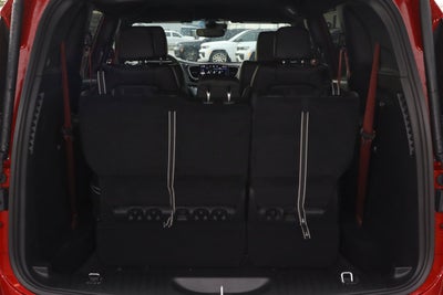 2027 Chrysler Pacifica Select FWD