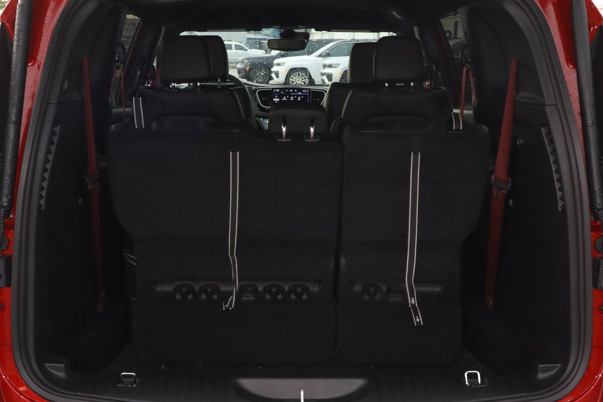 2027 Chrysler Pacifica Select FWD