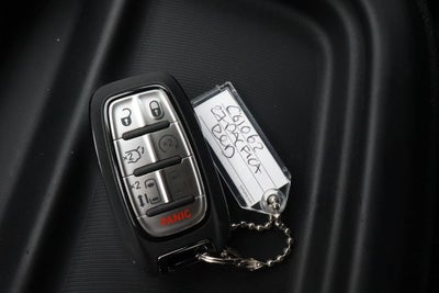 2027 Chrysler Pacifica Select FWD