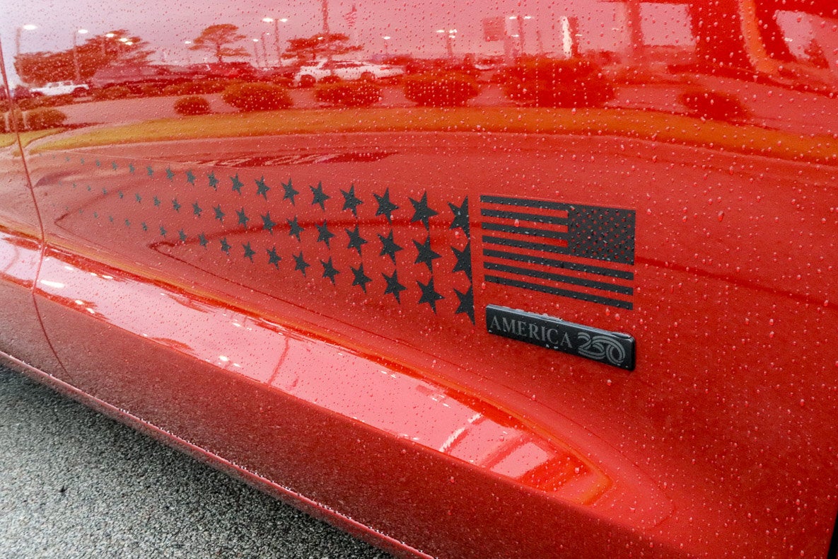 2027 Chrysler Pacifica Select FWD