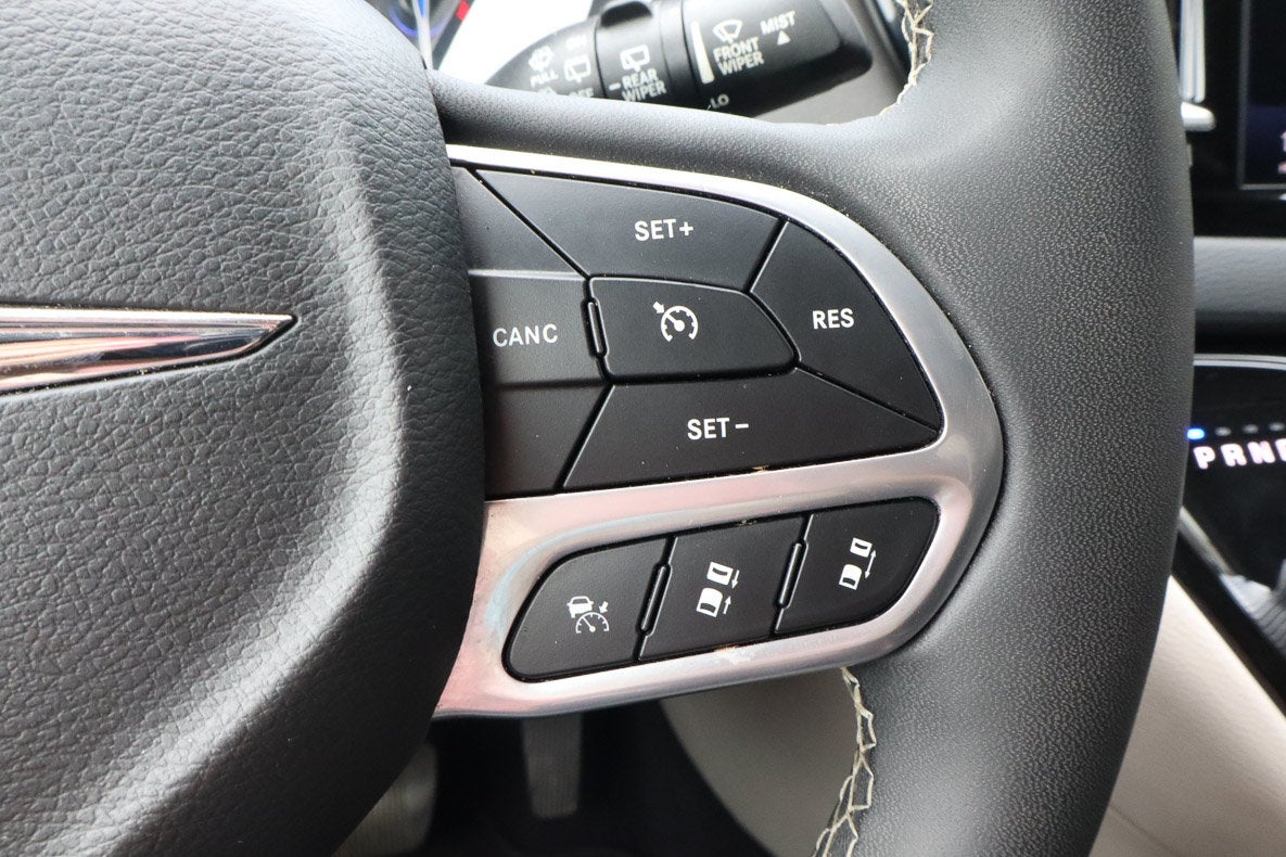 2023 Chrysler Pacifica Touring L FWD