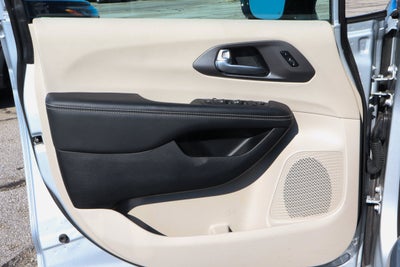2024 Chrysler Pacifica Touring L FWD