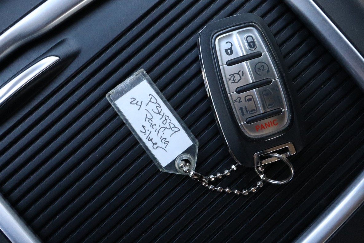 2024 Chrysler Pacifica Touring L FWD