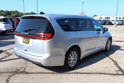 2024 Chrysler Pacifica Touring L FWD