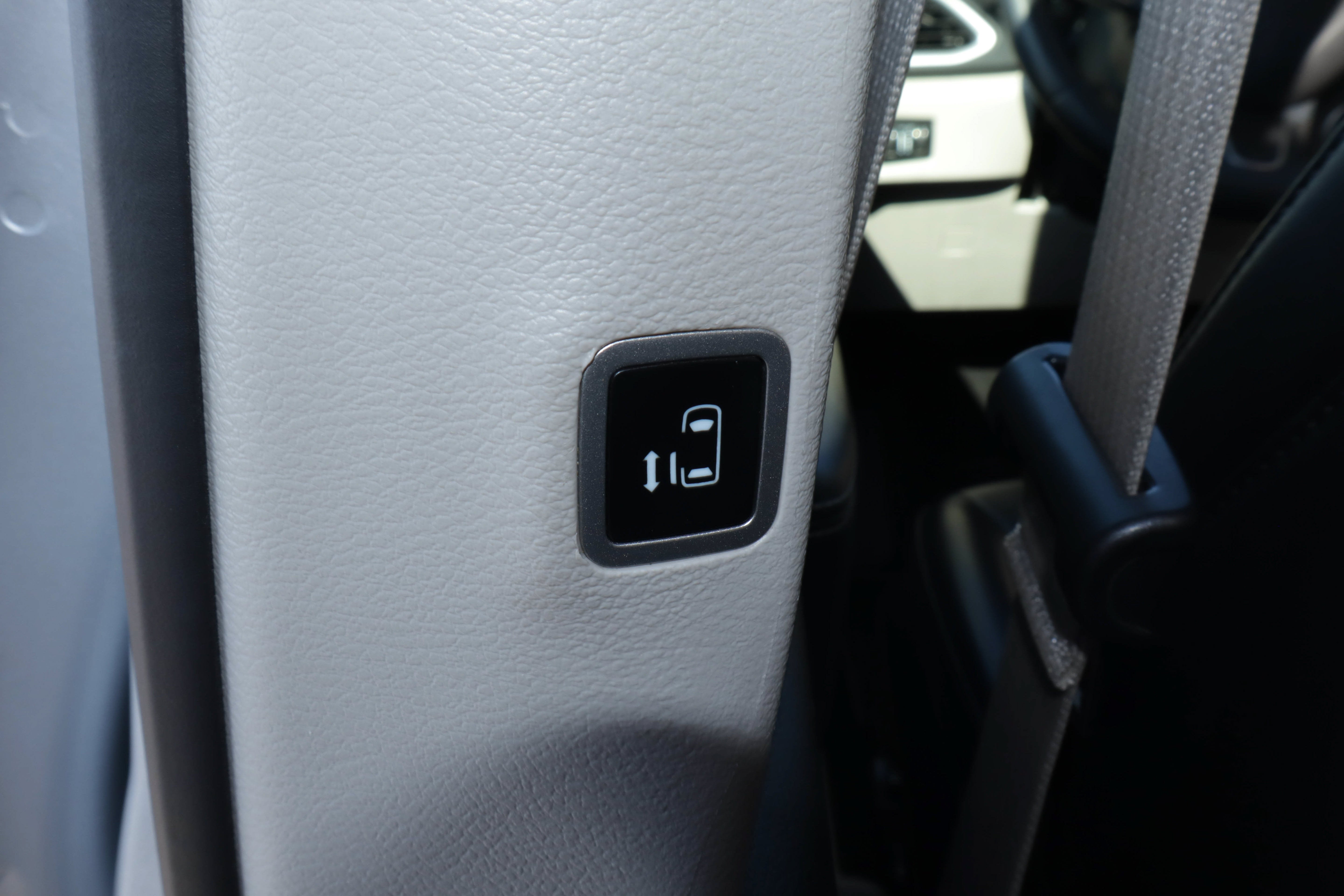 2023 Chrysler Pacifica Touring L FWD