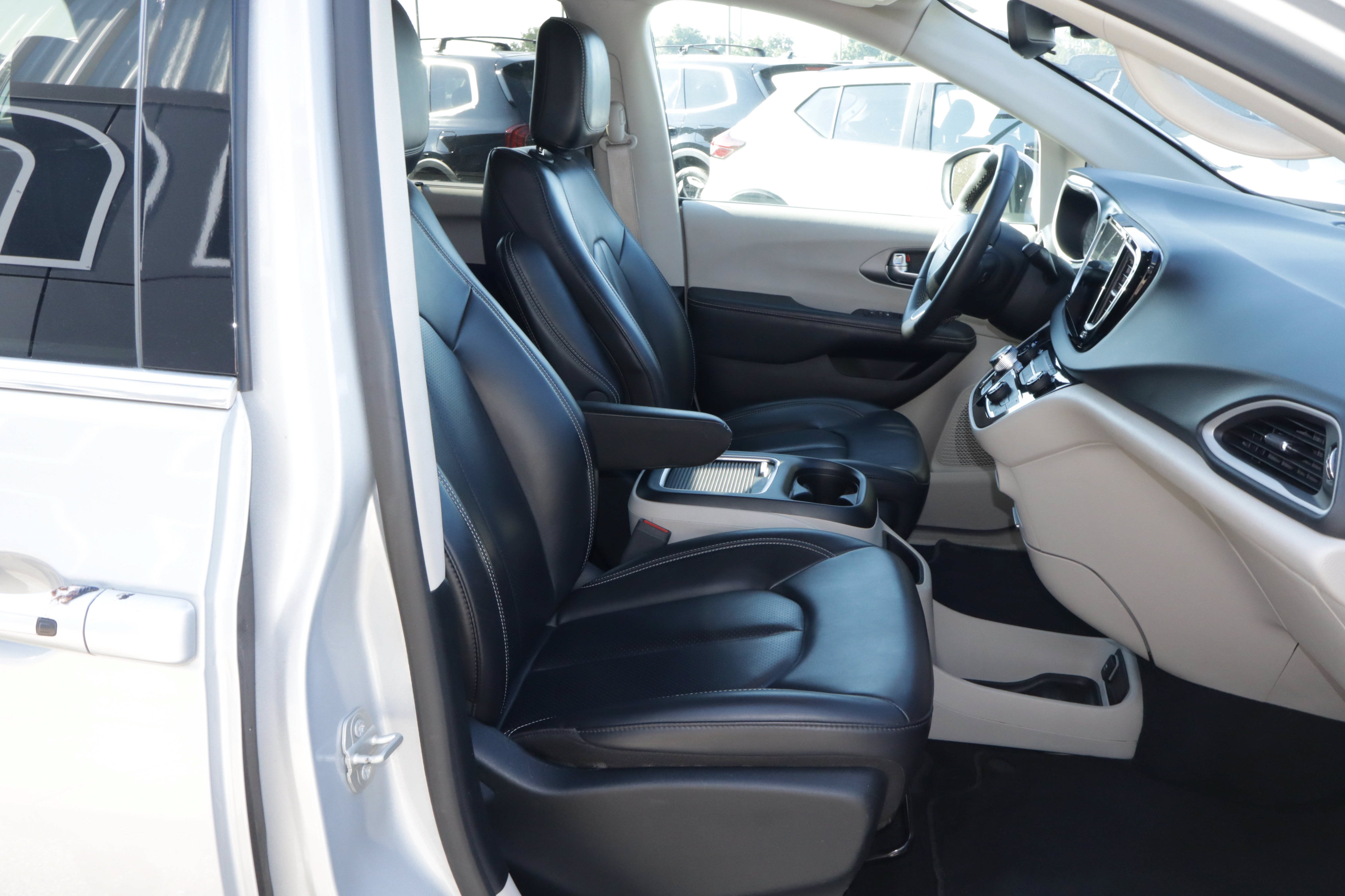 2023 Chrysler Pacifica Touring L FWD