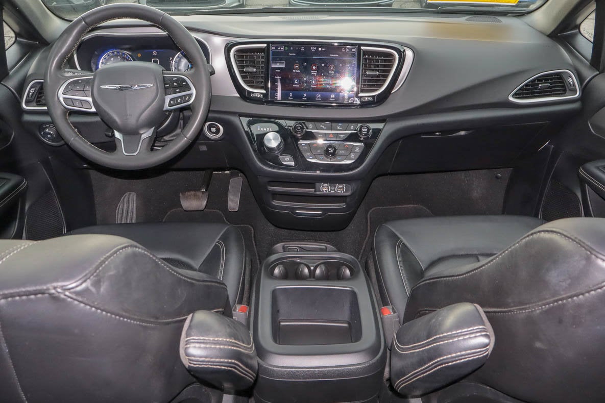 2025 Chrysler Pacifica Select FWD