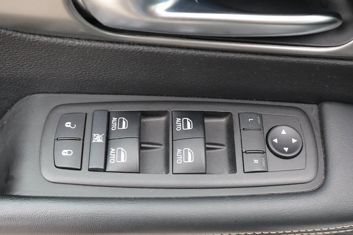 2025 Chrysler Pacifica Select FWD