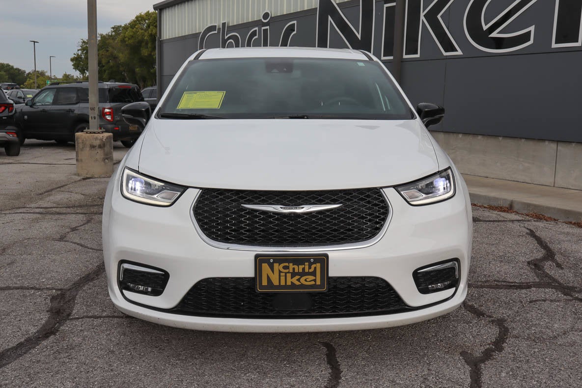 2025 Chrysler Pacifica Select FWD
