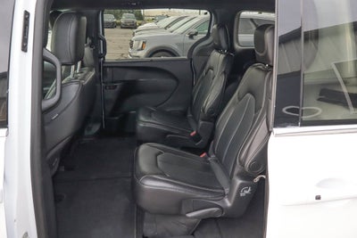 2025 Chrysler Pacifica Select FWD