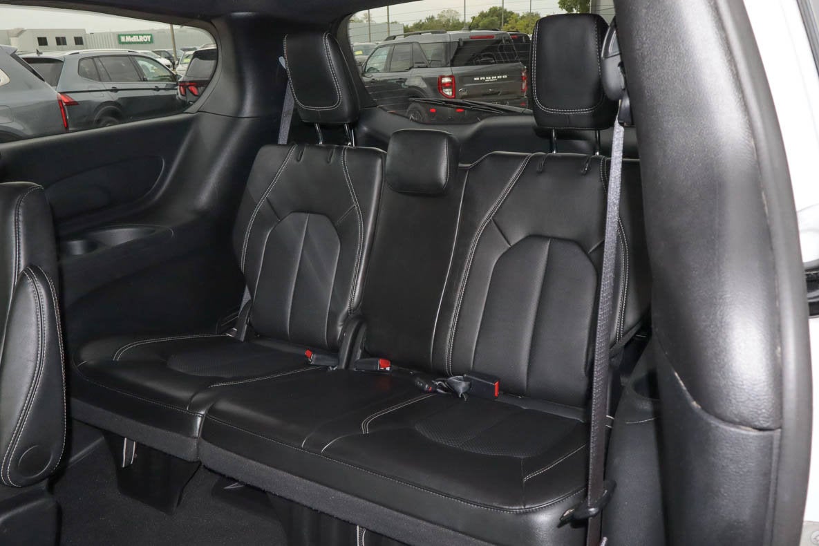 2025 Chrysler Pacifica Select FWD