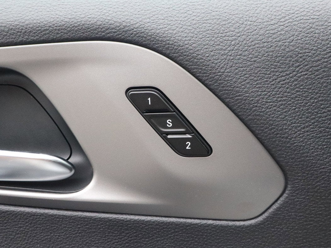 2027 Chrysler Pacifica Select FWD
