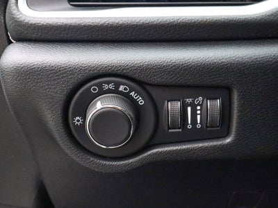 2027 Chrysler Pacifica Select FWD