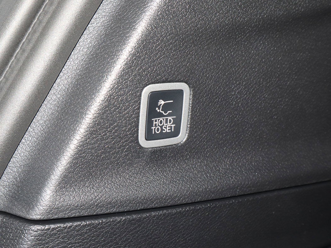 2027 Chrysler Pacifica Select FWD