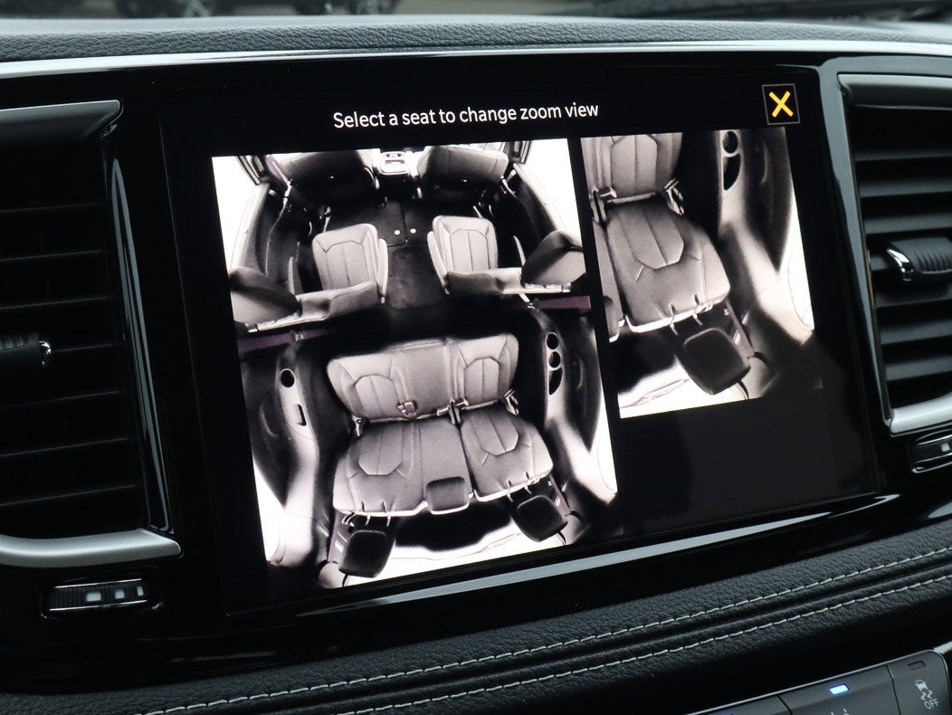 2027 Chrysler Pacifica Select FWD