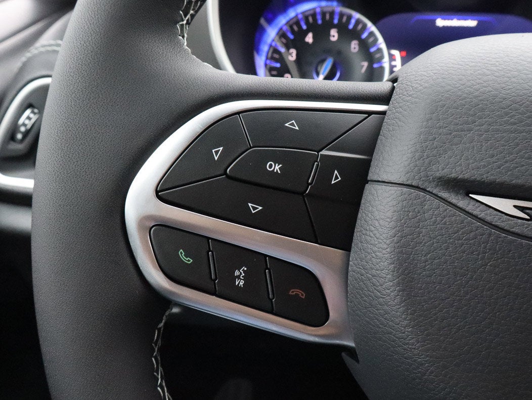 2027 Chrysler Pacifica Select FWD