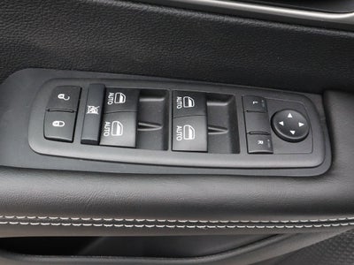 2027 Chrysler Pacifica Select FWD