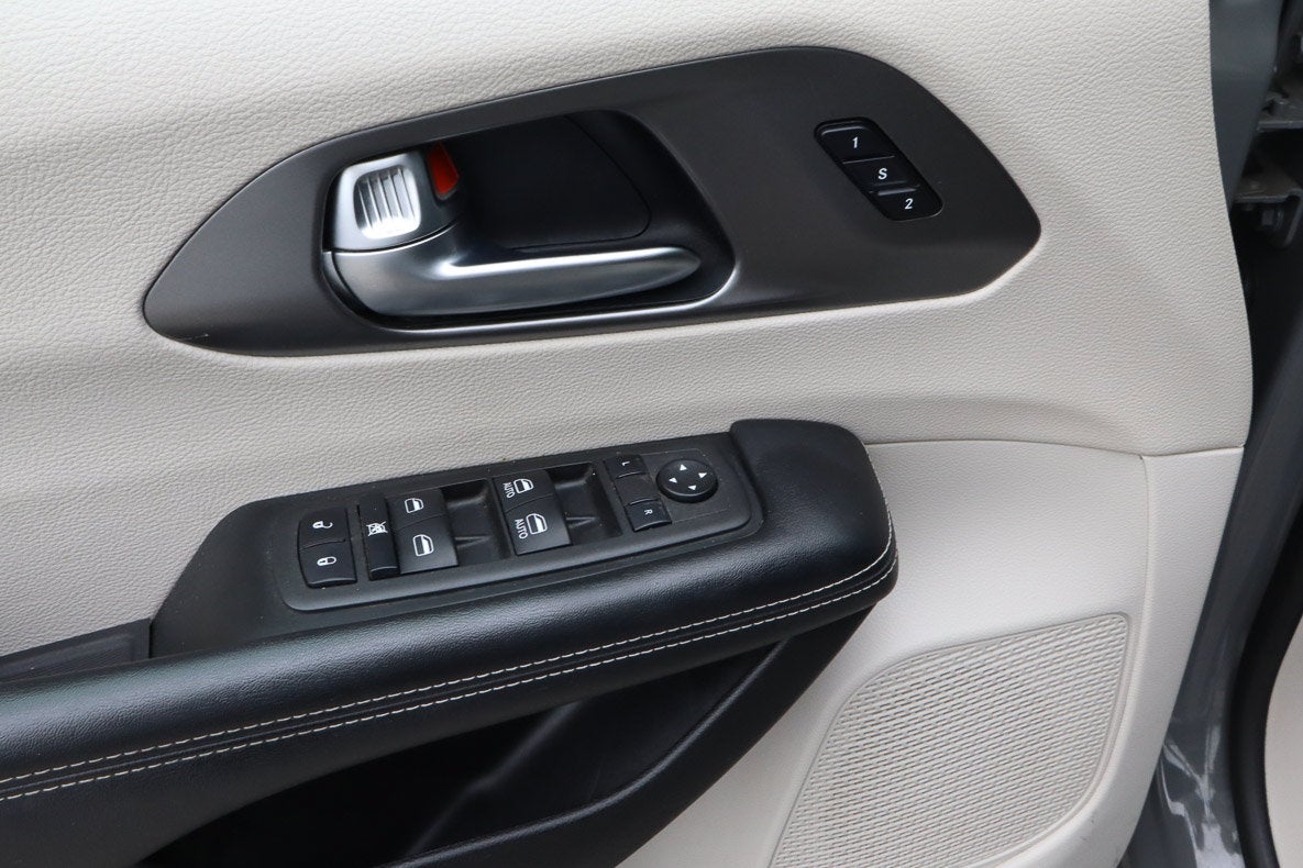2022 Chrysler Pacifica Touring L FWD