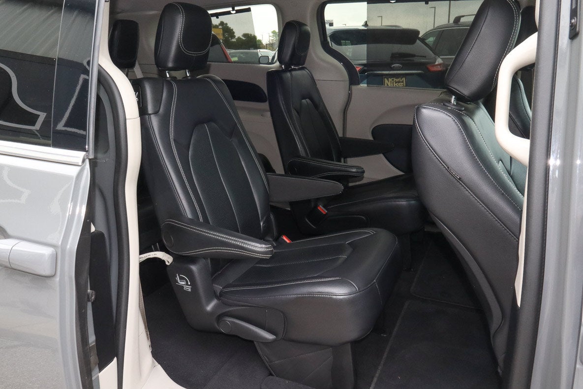 2022 Chrysler Pacifica Touring L FWD