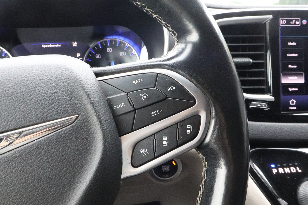 2022 Chrysler Pacifica Touring L FWD