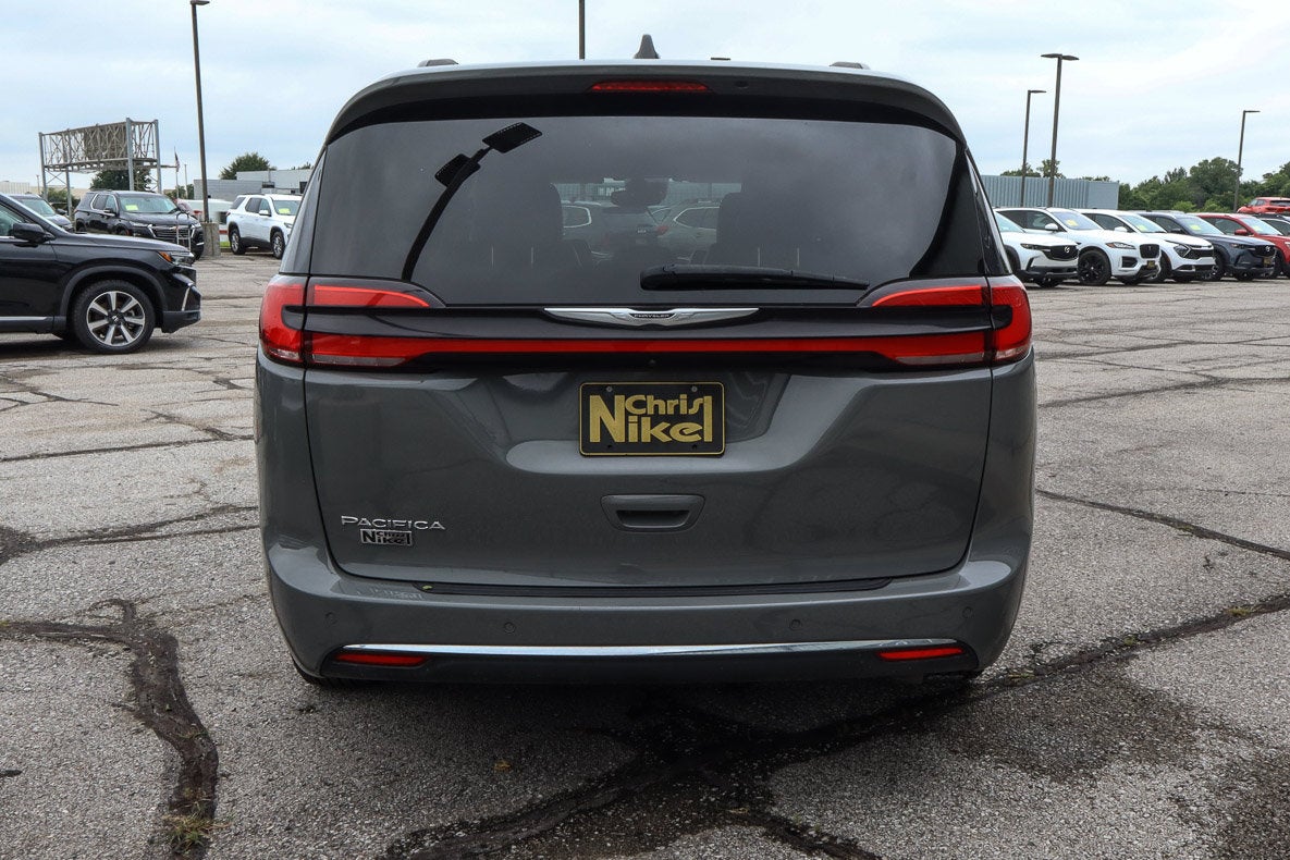 2022 Chrysler Pacifica Touring L FWD