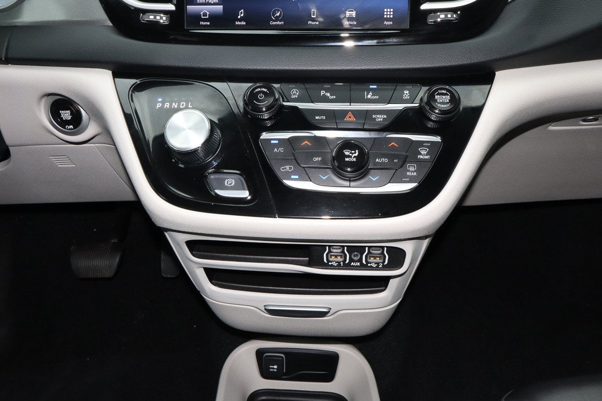 2023 Chrysler Pacifica Touring L FWD