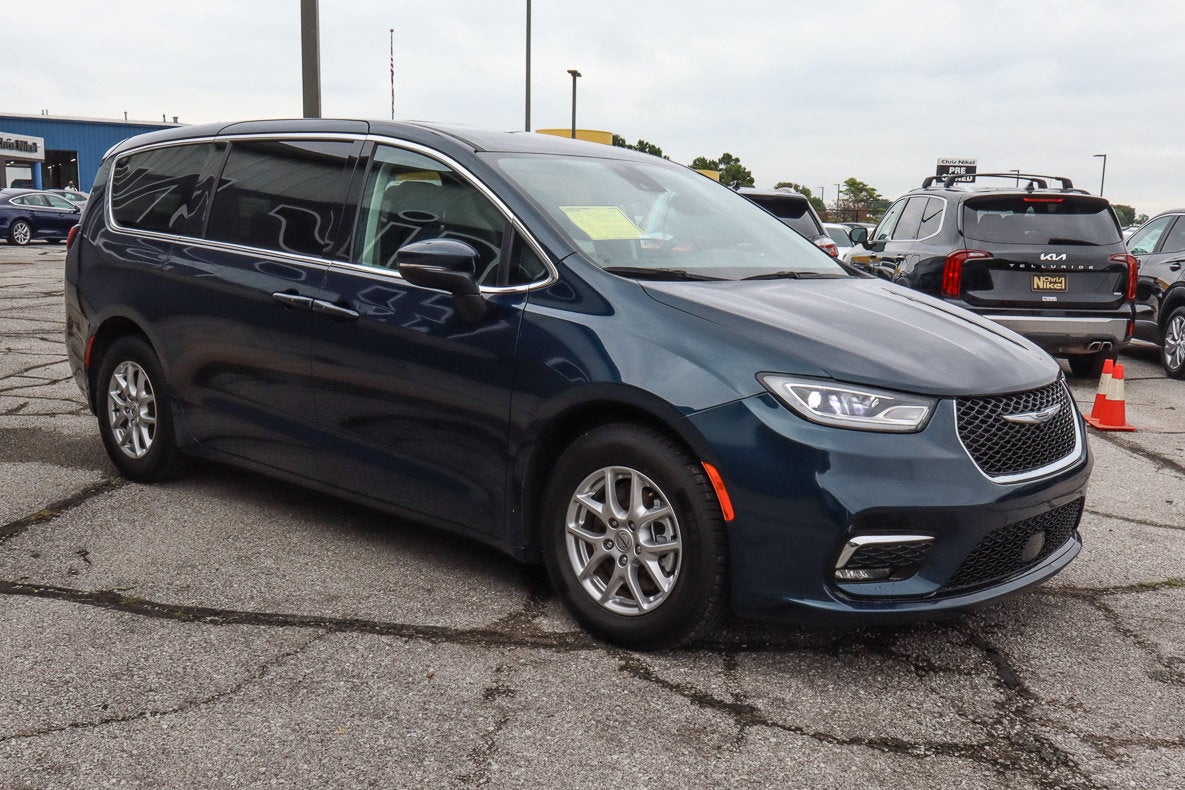 2023 Chrysler Pacifica Touring L FWD