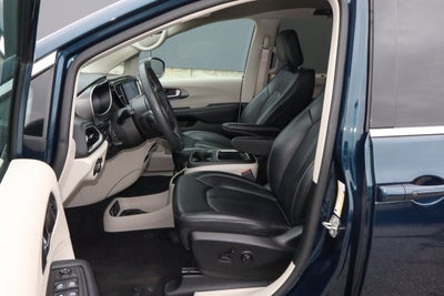 2023 Chrysler Pacifica Touring L FWD