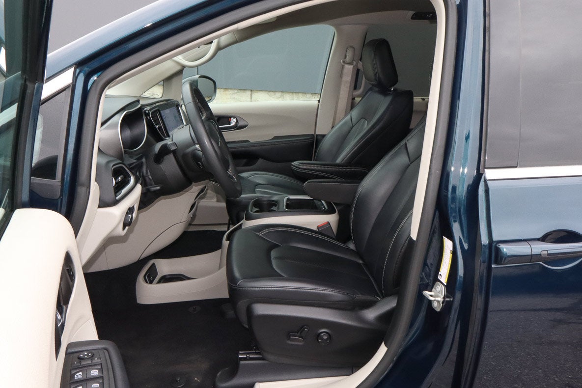 2023 Chrysler Pacifica Touring L FWD