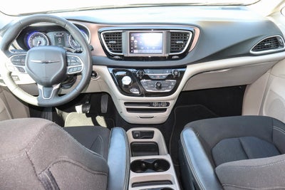 2023 Chrysler Voyager LX FWD