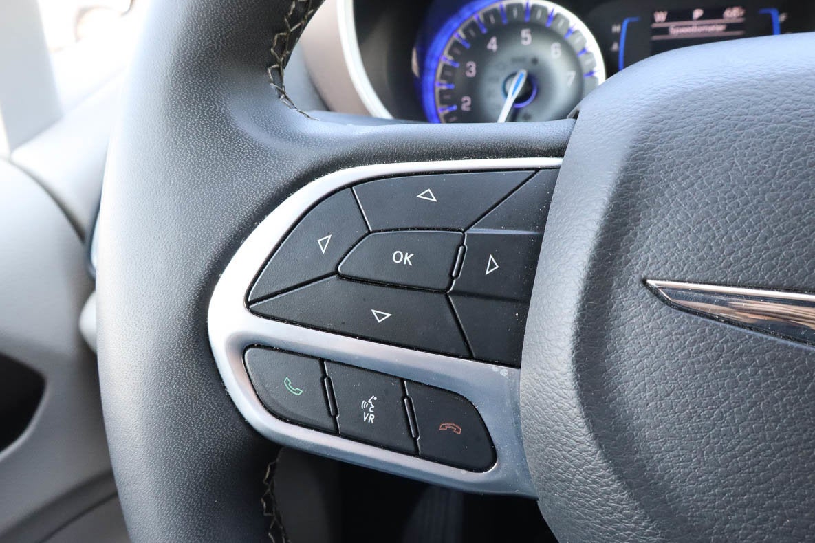 2023 Chrysler Voyager LX FWD