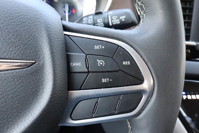 2023 Chrysler Voyager LX FWD