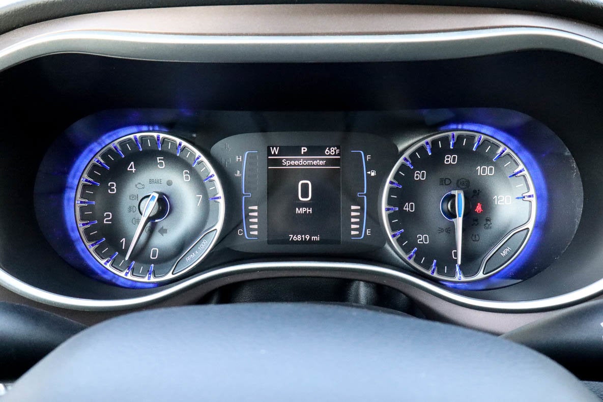 2023 Chrysler Voyager LX FWD