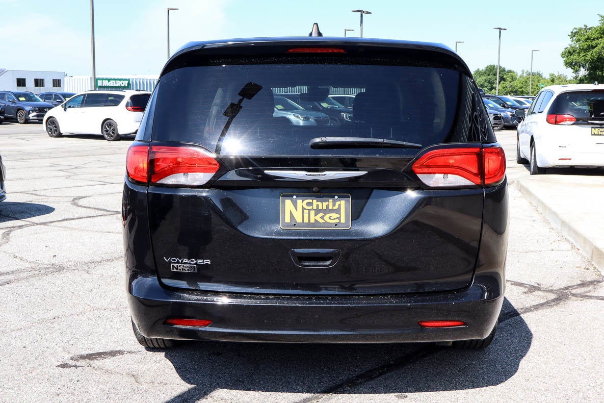 2023 Chrysler Voyager LX FWD