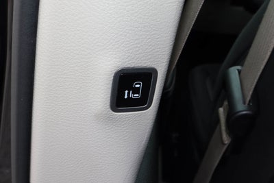 2023 Chrysler Voyager LX FWD