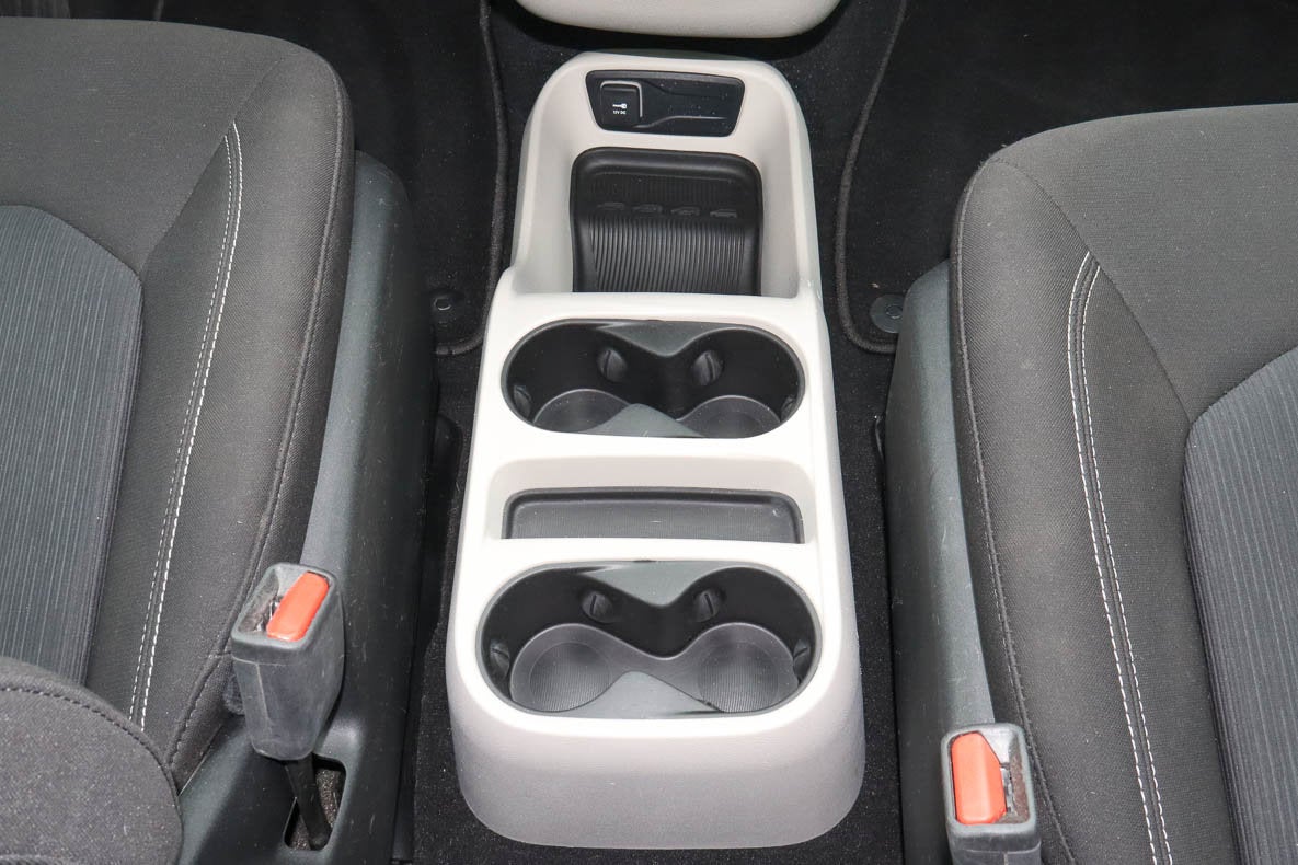 2023 Chrysler Voyager LX FWD