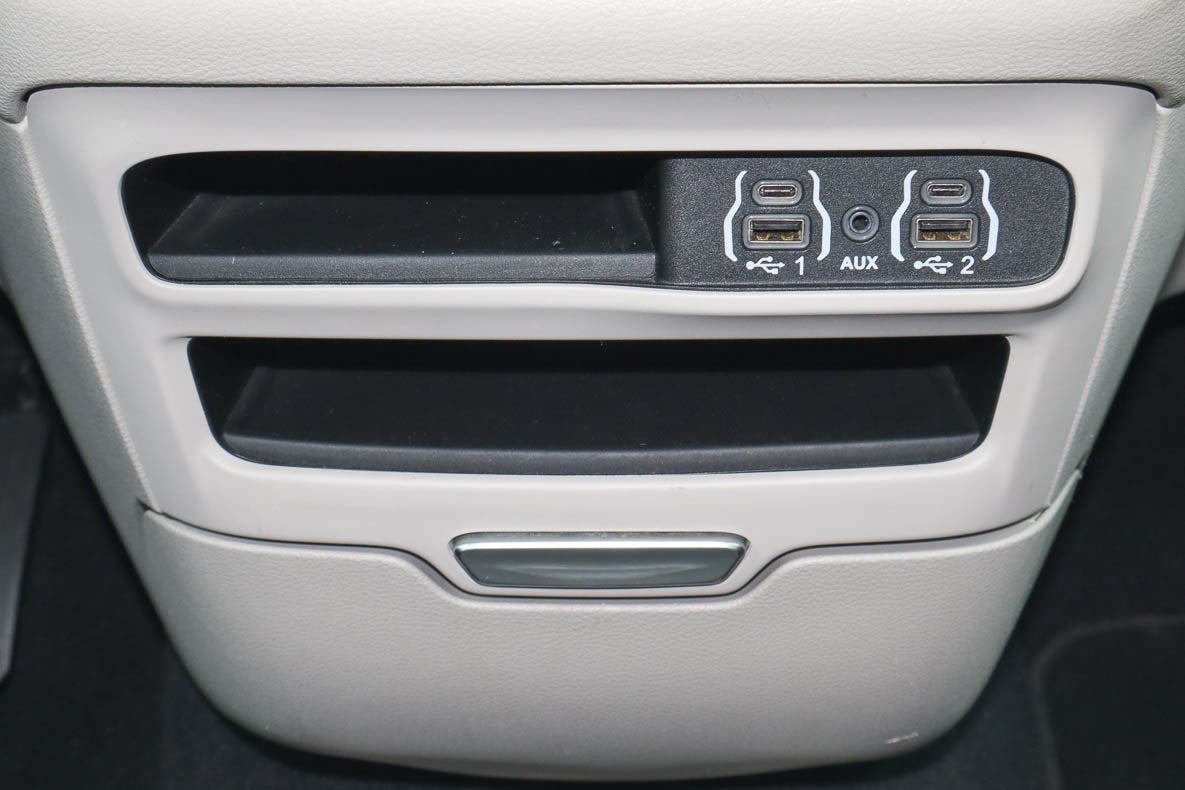 2023 Chrysler Voyager LX FWD