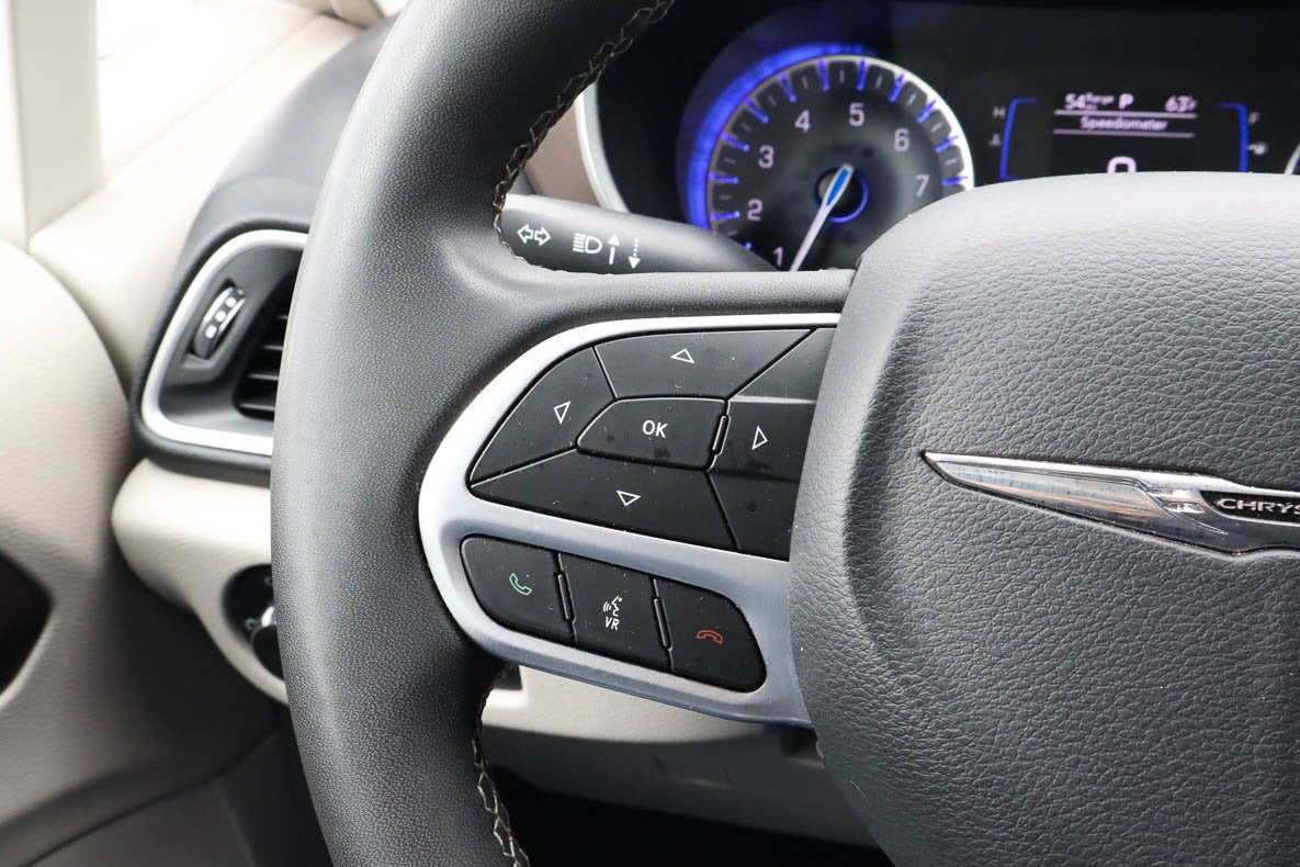 2023 Chrysler Voyager LX FWD