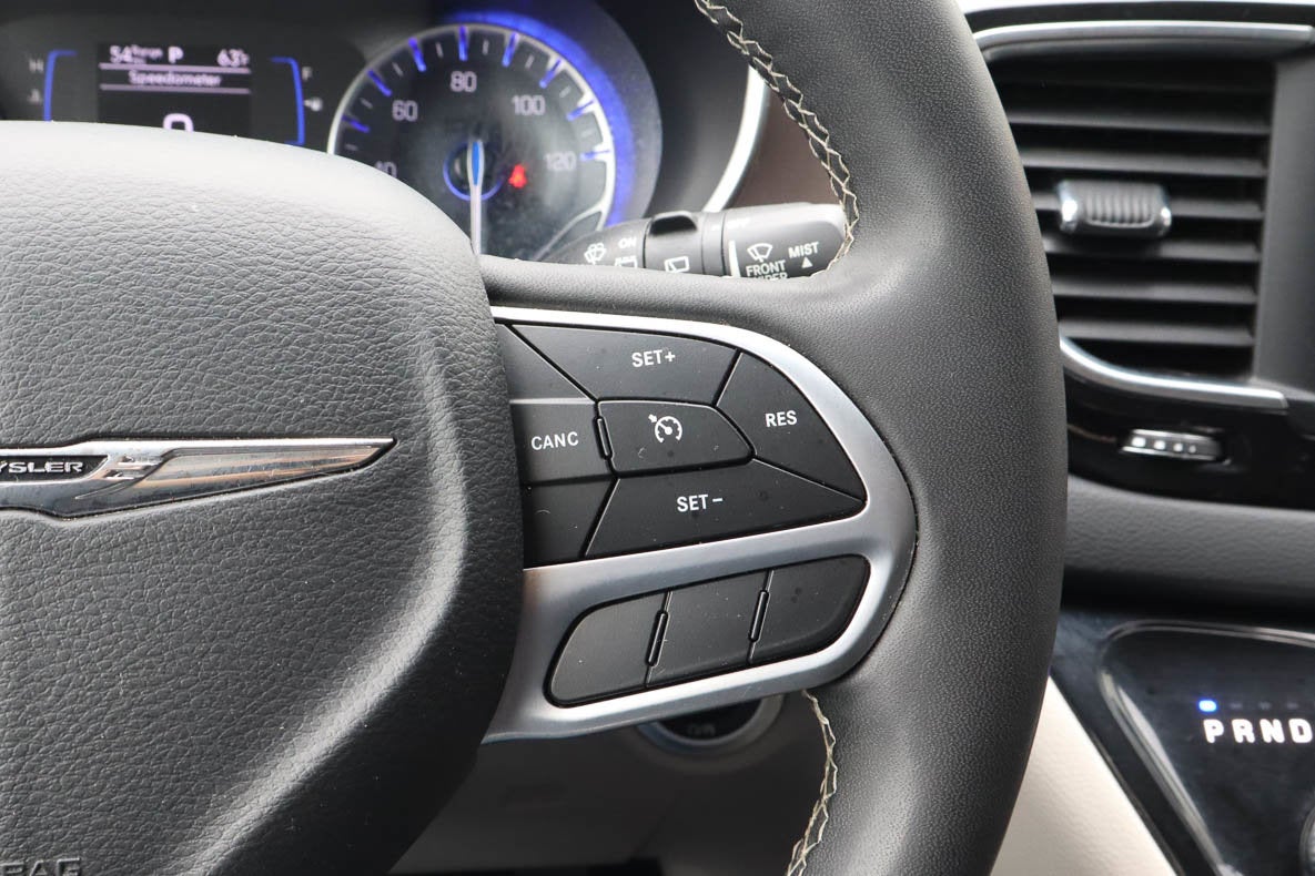 2023 Chrysler Voyager LX FWD