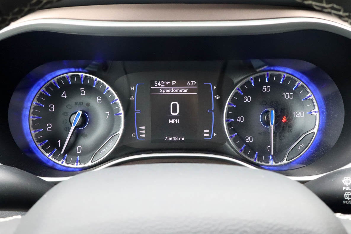 2023 Chrysler Voyager LX FWD