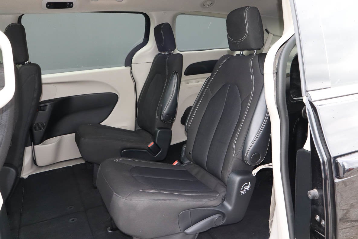 2023 Chrysler Voyager LX FWD