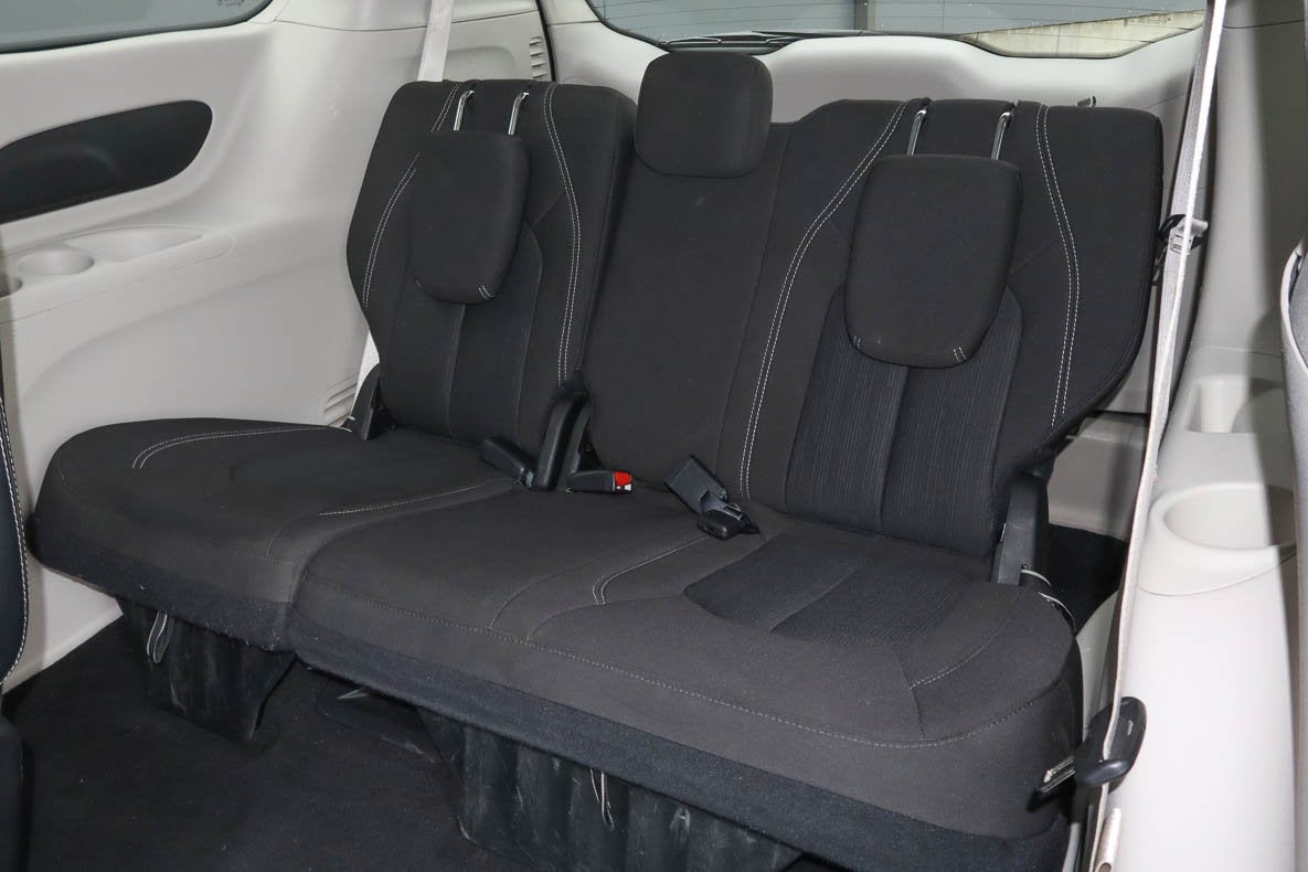 2023 Chrysler Voyager LX FWD