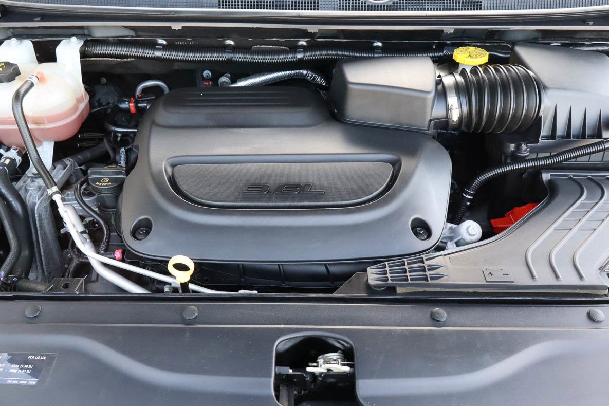 2023 Chrysler Voyager LX FWD