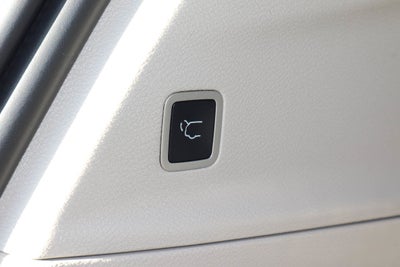 2023 Chrysler Voyager LX FWD